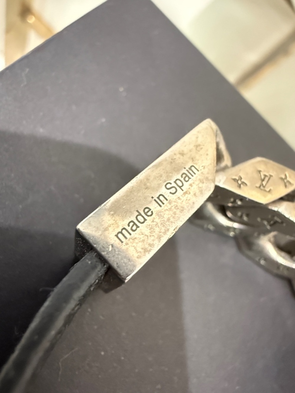 Louis Vuitton Monochain Reverso Bracelet in Monogram Eclipse Black - Picture 6 of 7